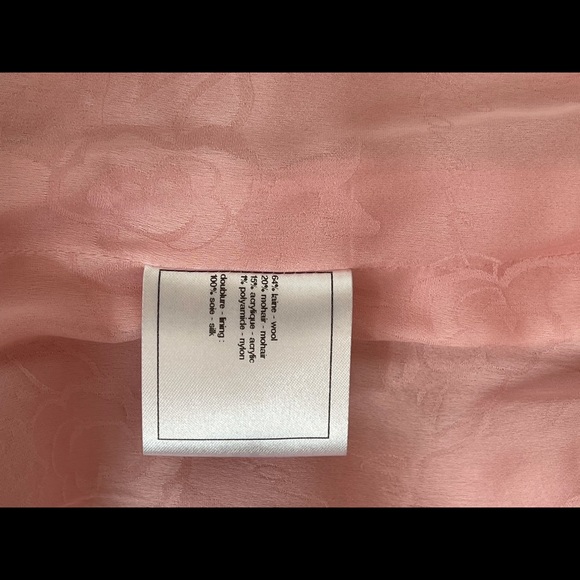 Chanel pink houndstooth wool skirt suit from Supermarket collection - Picture 2 of 13